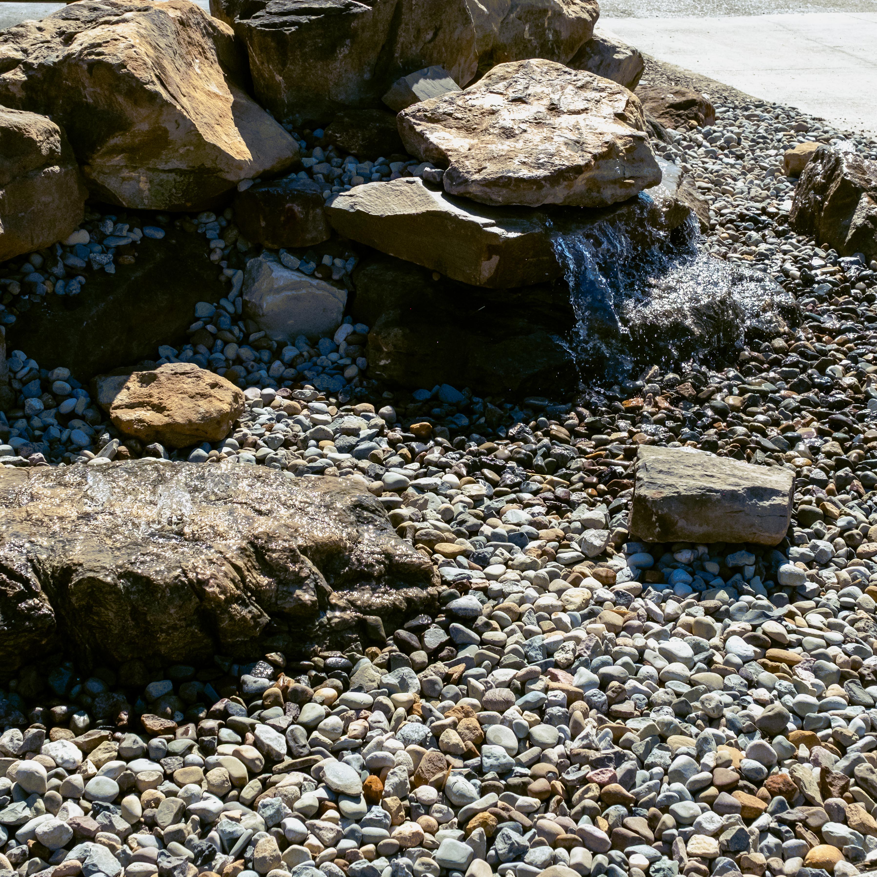 DSCF1341 rocky water feature